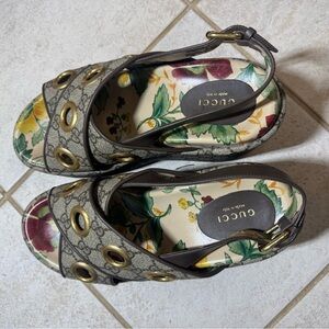 Gucci Women's Sandals - Brown and Gold with Floral Design